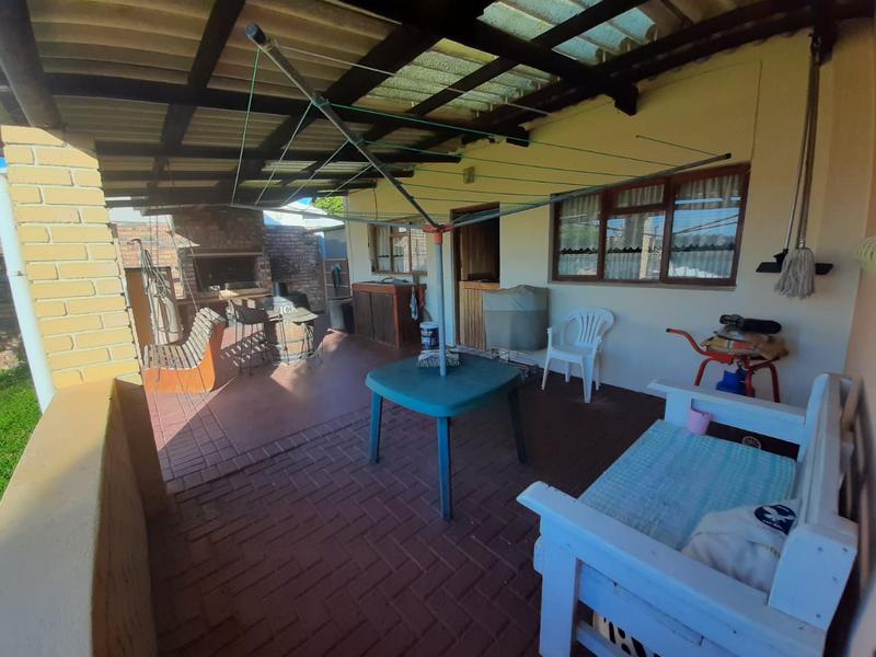 4 Bedroom Property for Sale in Albertinia Western Cape